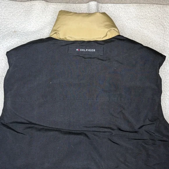 Vintage Tommy Hilfiger Expedition Down Utility Vest: Size Large - Picture 4 of 11